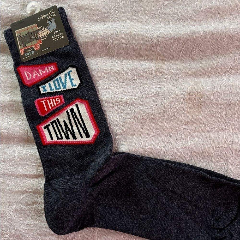 Blue Q Cotton Men’s Crew Socks Damn I Love This Town